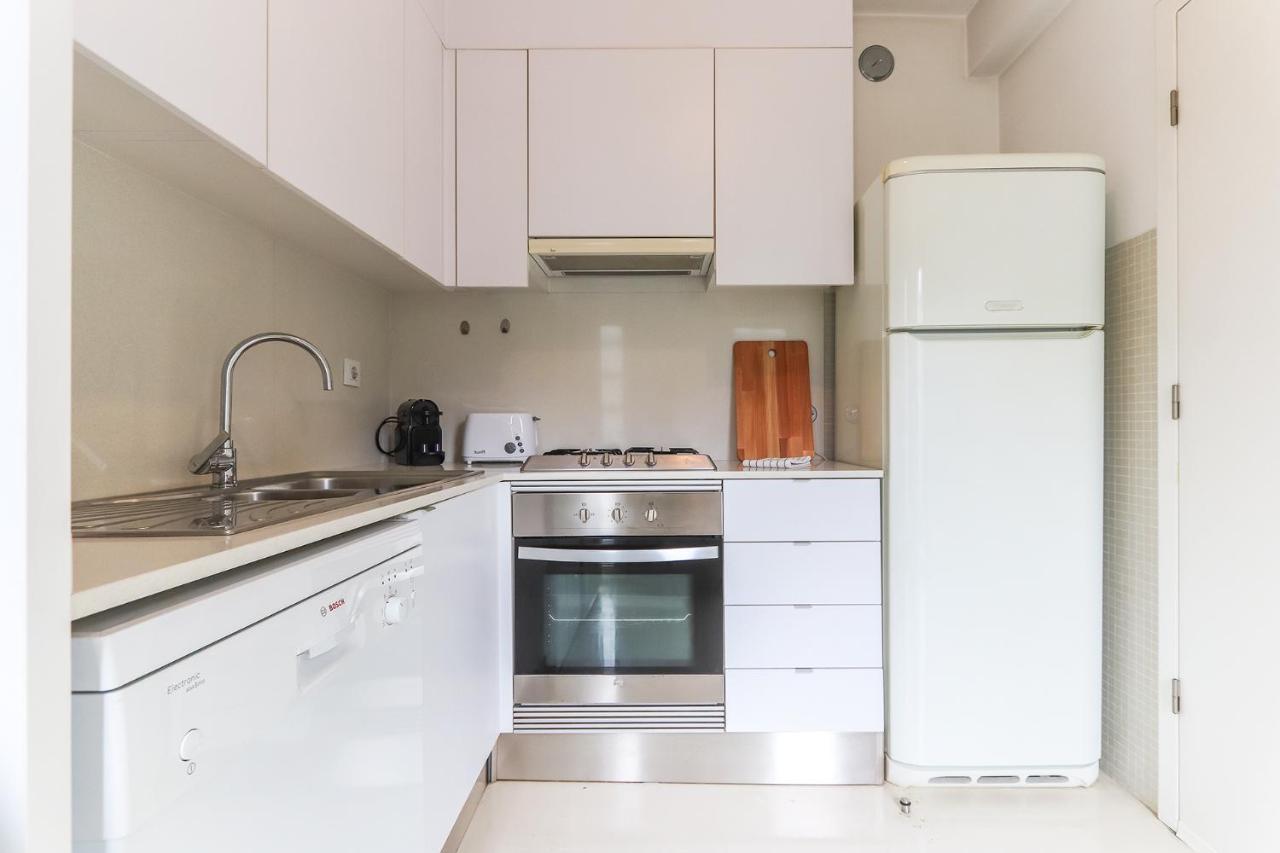 Portucale ! Charming Loft With Garage Apartment *